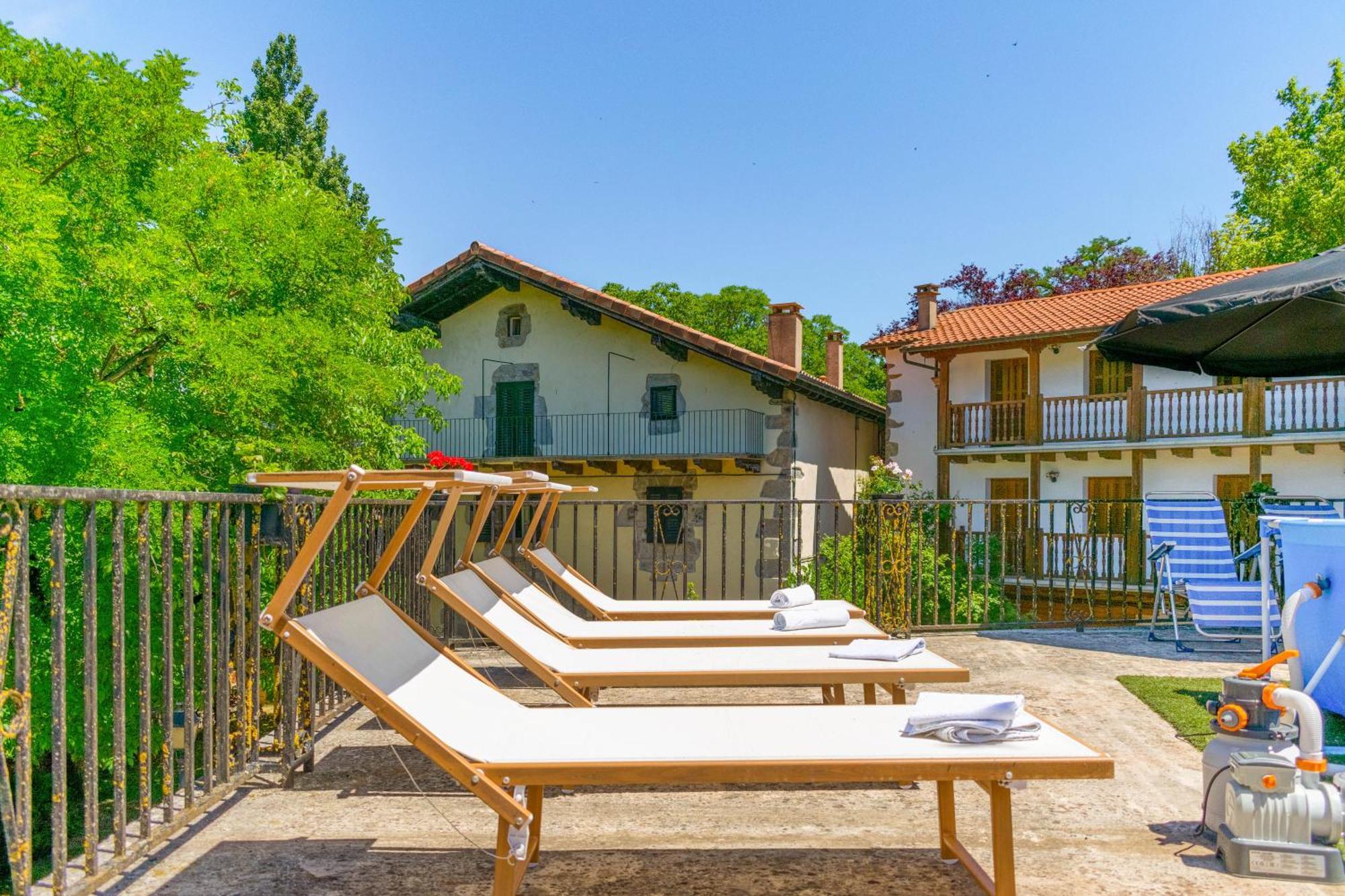 Casa Rural Arotzenia, Hogar Rustico En Pleno Valle De La Ulzama Lizaso Exterior photo